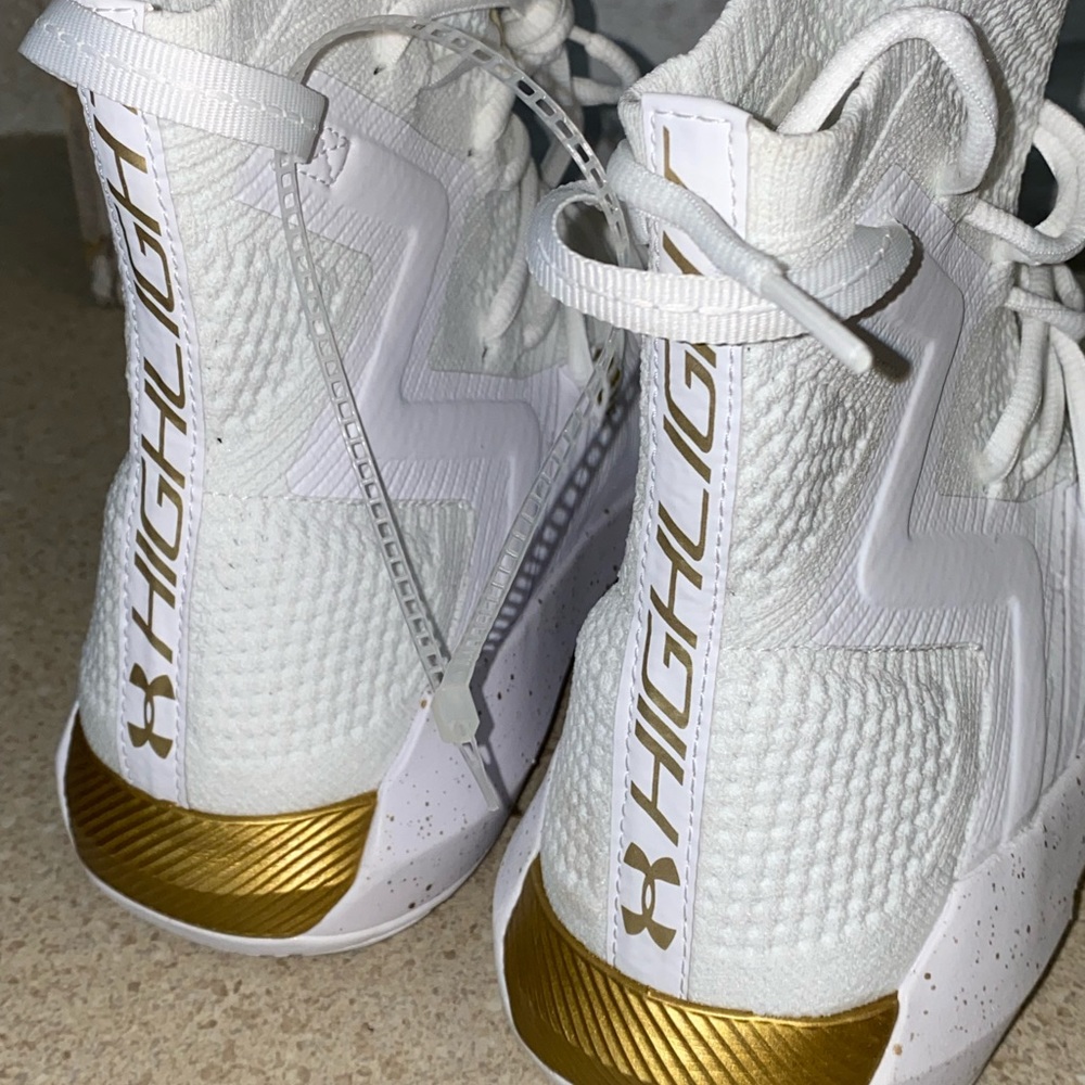 Under Armour Highlight Ace 2.0 Volleyball Shoes - Picture 9 of 10
